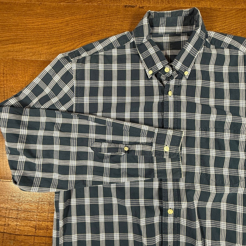 J.Crew Button Down Shirt Mens Large Navy Blue White Plaid Lightweight Cotton